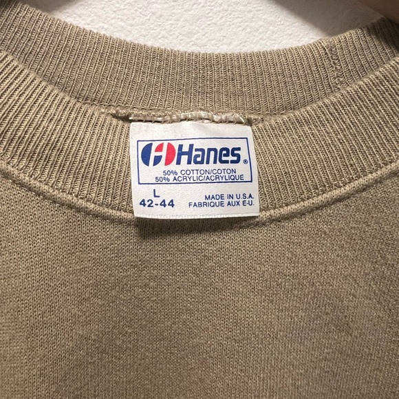 Kiss my a**, I’m on Vacation - Soft Vintage Crewneck 🏖️😅 - Picture 3 of 6